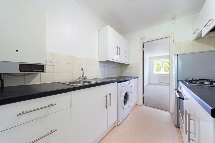 1 Bedroom Apartment To Rent In Bluegates, London Road, Ewell, Surrey, KT17