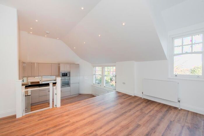1 Bedroom Flat To Rent In Queens Avenue, Muswell Hill, N10