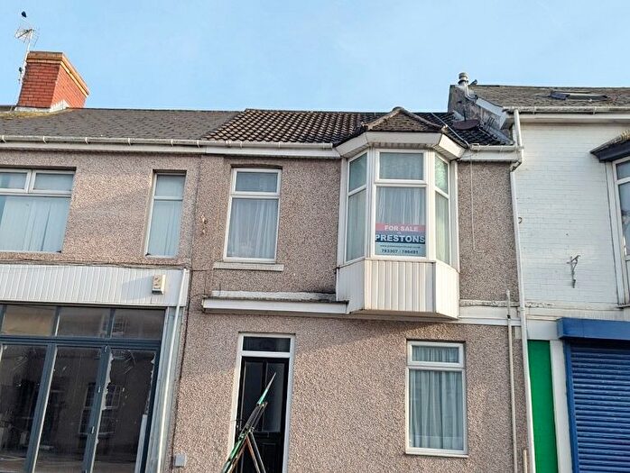 1 Bedroom Flat For Sale In New Road, Porthcawl, CF36