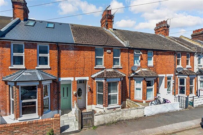 2 Bedroom Terraced House For Sale In Frampton Road, Hythe, Kent, CT21