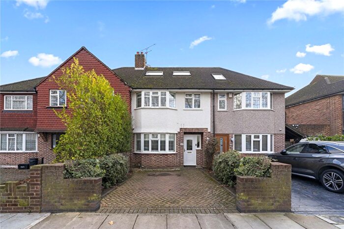 5 Bedroom Terraced House For Sale In Chertsey Road, Twickenham, TW2