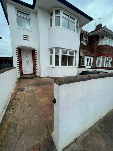 3 Bedroom Semi-Detached House To Rent In Forterie Gardens, Ilford, IG3