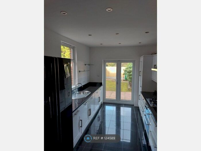 3 Bedroom Terraced House To Rent In Sunnydene Road, Purley CR8