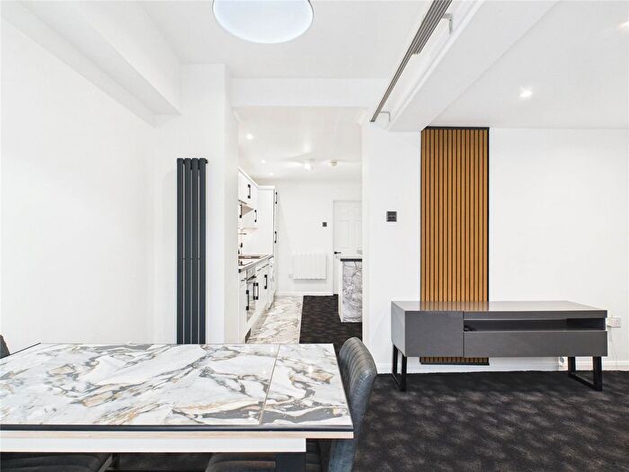 1 Bedroom Flat For Sale In Summer Street, Bristol, BS3