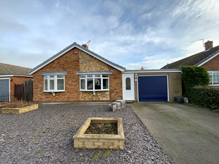 2 Bedroom Detached Bungalow For Sale In Ridgeview Road, Bracebridge Heath, Lincoln, LN4
