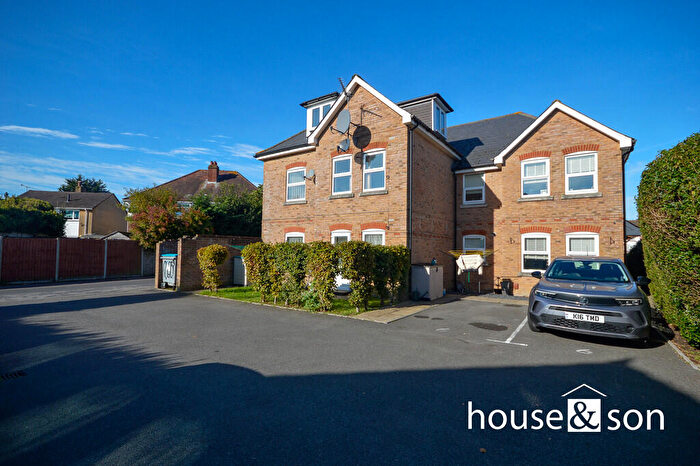 3 Bedroom Flat To Rent In Nursery Road, Moordown, BH9