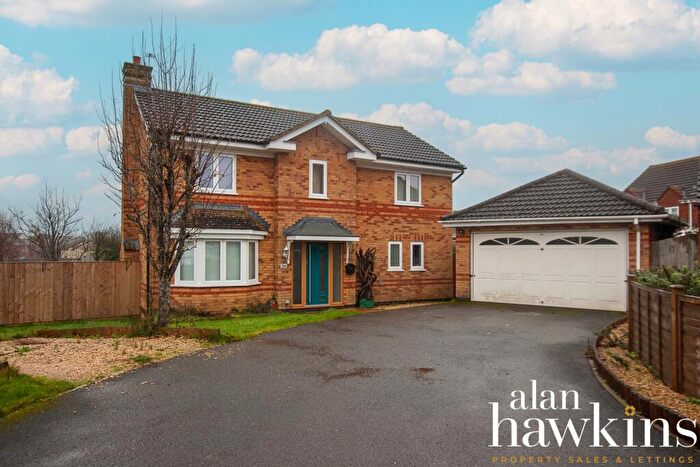 4 Bedroom Detached House To Rent In Otter Way, Royal Wootton Bassett, Wiltshire, SN4