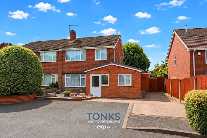 3 Bedroom Semi Detached House For Sale In Brandon Way, Brierley Hill, DY5
