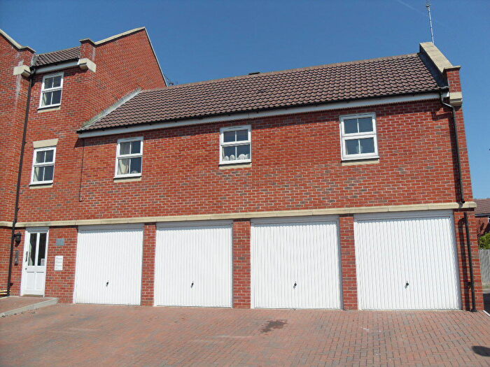 2 Bedroom Flat To Rent In Lynmouth Road, Penzance Drive, Churchward, Swindon, SN2