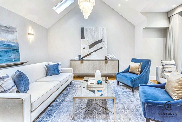 4 Bedroom Mews To Rent In Wigmore Place, London, W1U