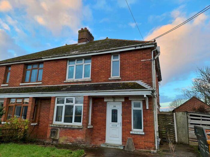 3 Bedroom House To Rent In Newport Road, Northwood, PO31
