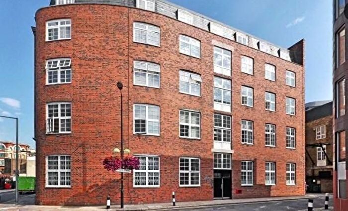 2 Bedroom Flat For Sale In Oxford Drive, London Bridge, Canary Wharf, London, SE1