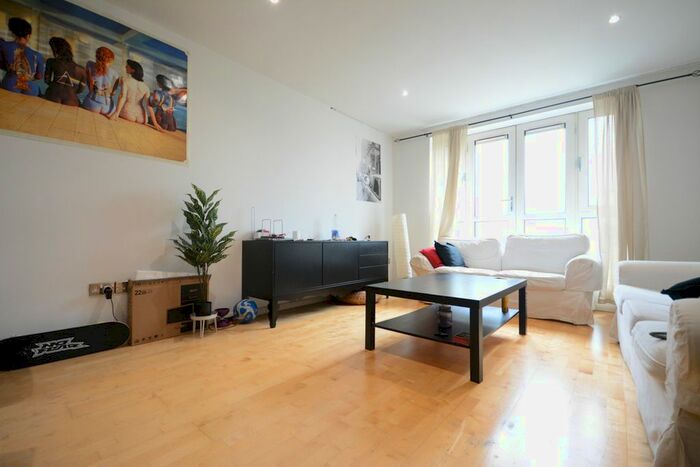 2 Bedroom Flat To Rent In Adams Walk, Nottingham, NG1