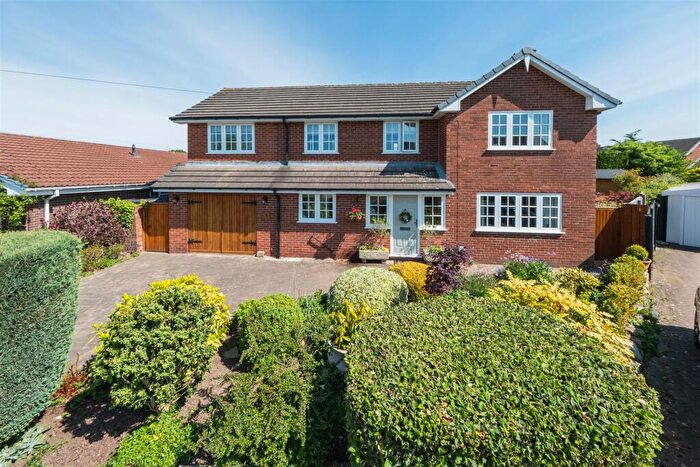 4 Bedroom Detached House For Sale In Ptarmigan Place, Winsford, CW7