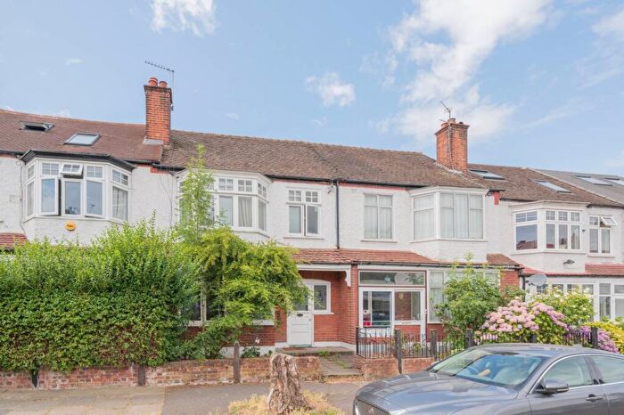 4 Bedroom House To Rent In Queensville Road, Balham, London, SW12