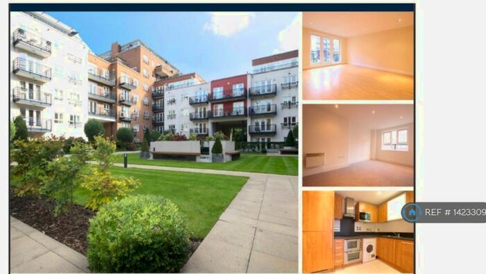 2 Bedroom Flat To Rent In Falmouth House, Kingston Upon Thames, KT2