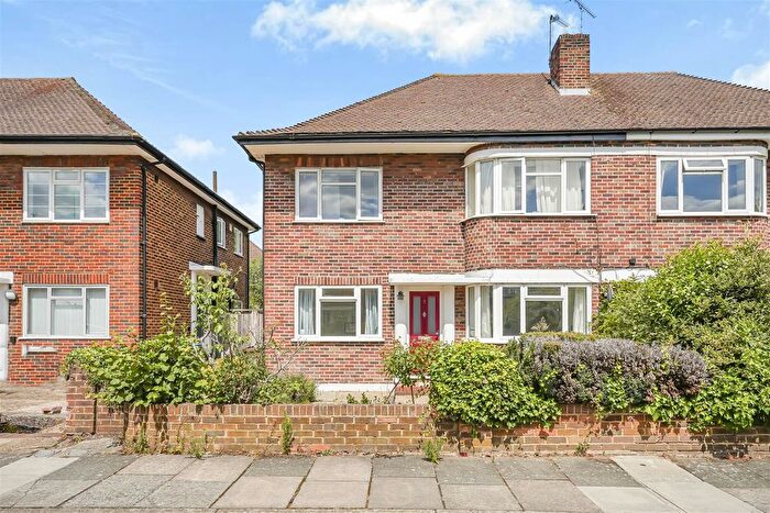 2 Bedroom Maisonette For Sale In Parkfields Avenue, West Wimbledon, SW20