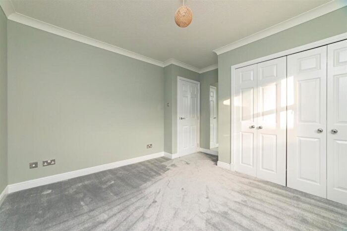 2 Bedroom Flat To Rent In Cornhill Road, Perth, PH1