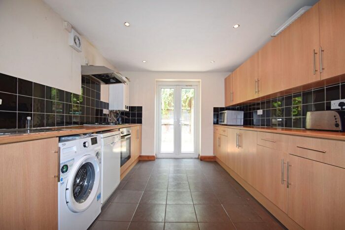 6 Bedroom Terraced House To Rent In Rhymney Street, Cardiff, CF24