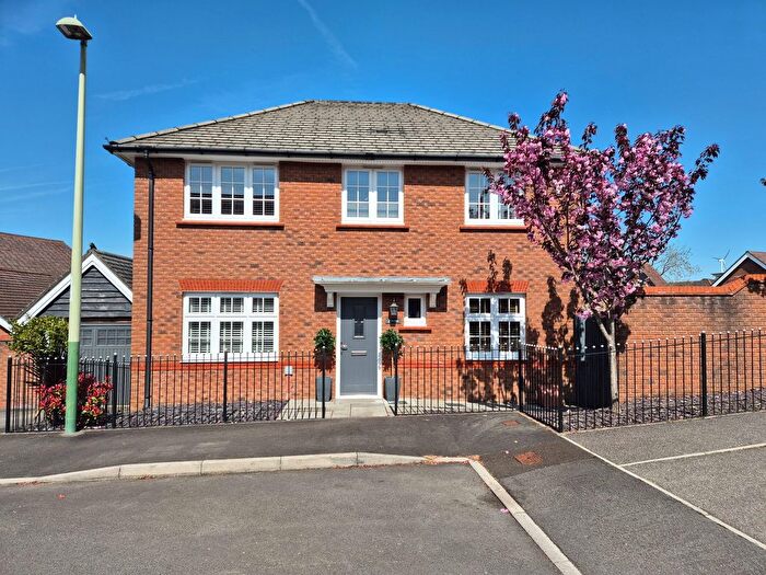 3 Bedroom Detached House For Sale In Maes Bengi, Oakdale, NP12
