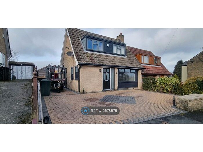 3 Bedroom Semi Detached House To Rent In Hollingwood Lane, Bradford, BD7