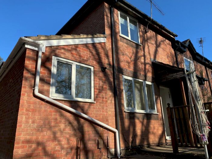 1 Bedroom End Of Terrace House To Rent In Linnet Close, Exeter, EX4
