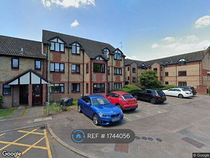 2 Bedroom Flat To Rent In Longworth Close, Banbury, OX16