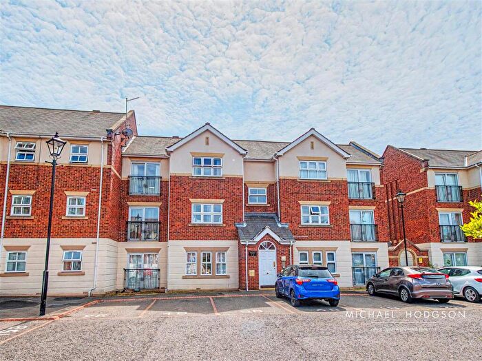2 Bedroom Flat For Sale In Albert Court, Royal Courts, Sunderland, SR2