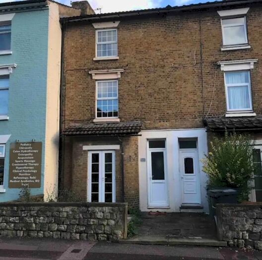 3 Bedroom Town House To Rent In Church Street, Maidstone, ME14