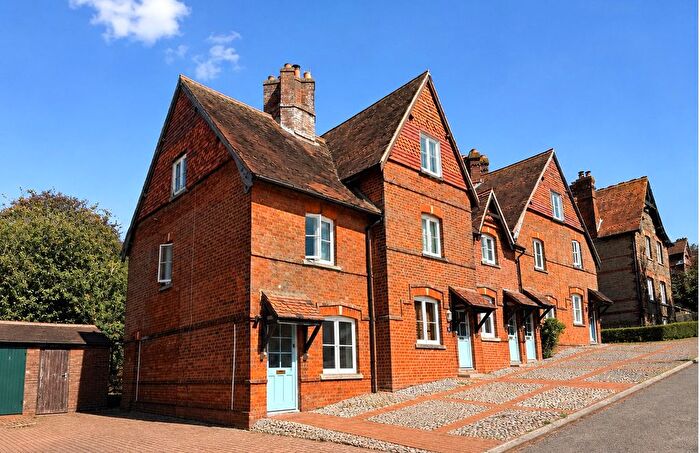 3 Bedroom End Of Terrace House For Sale In Prospect Square, Westbury, BA13