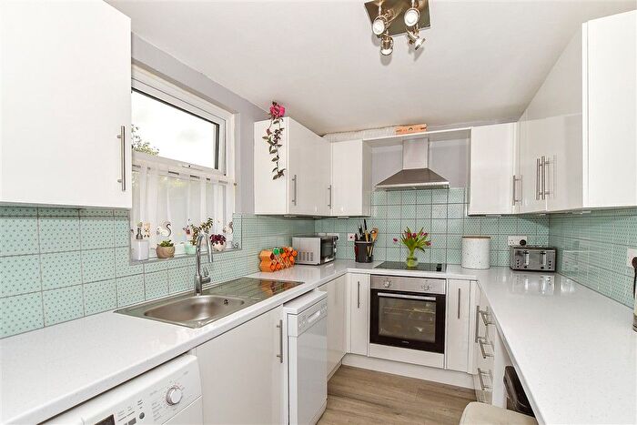 2 Bedroom End Of Terrace House For Sale In Vermont Road, Rusthall, Tunbridge Wells, Kent, TN4