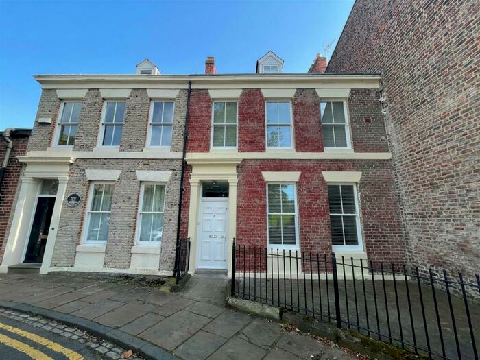 6 Bedroom Terraced House To Rent In Summerhill Terrace, Summerhill Square, Newcastle Upon Tyne, NE4