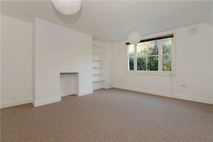 2 Bedroom Flat To Rent In Sandringham Road, Dalston, London, E8