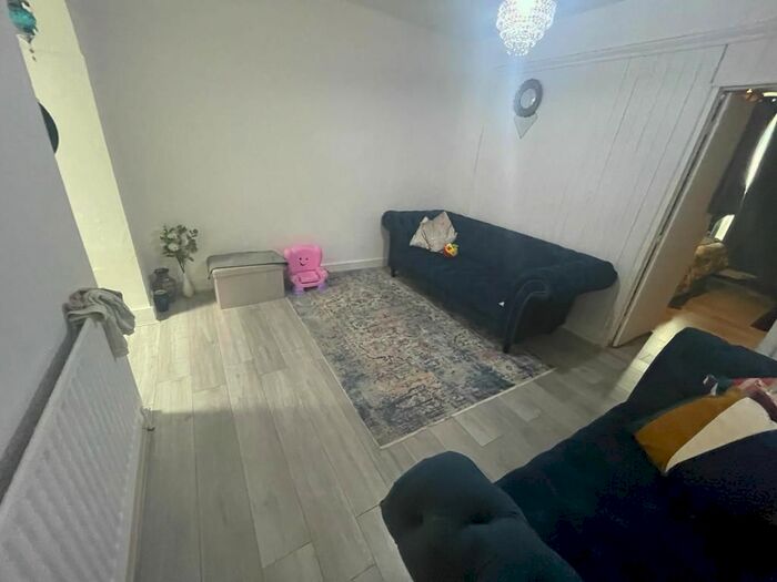 2 Bedroom Flat To Rent In Sherrard Road, London, E12