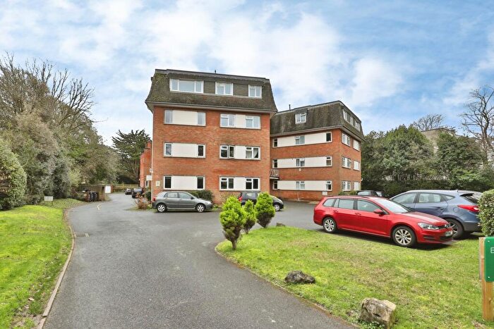 1 Bedroom Flat For Sale In Christchurch Road, Bournemouth, Dorset, BH1