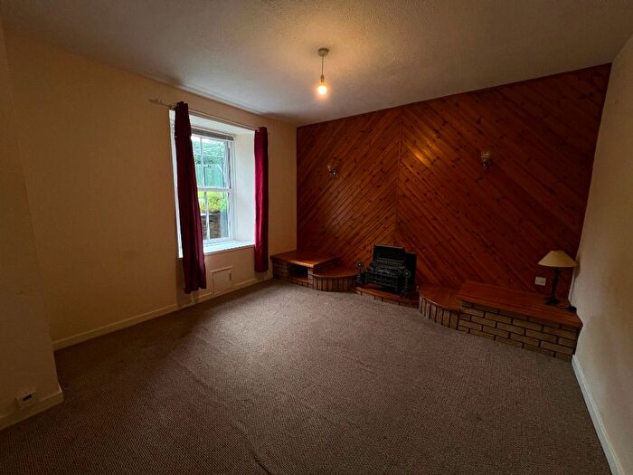 2 Bedroom Flat To Rent In Pitfour Street, Dundee, DD2