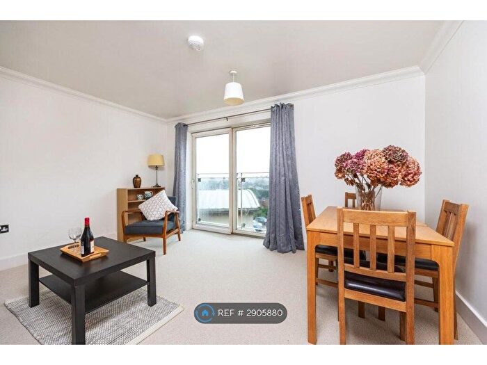 1 Bedroom Flat To Rent In Cross St, Winchester, SO23
