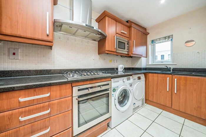 1 Bedroom Flat For Sale In Richmond Road, Kingston Upon Thames, KT2