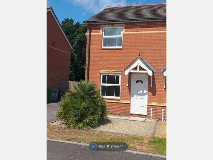 2 Bedroom Semi-Detached House To Rent In Chilfrome Close, Poole, BH17