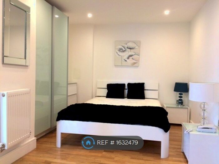1 Bedroom Flat To Rent In Millbank Lane, London, SE8