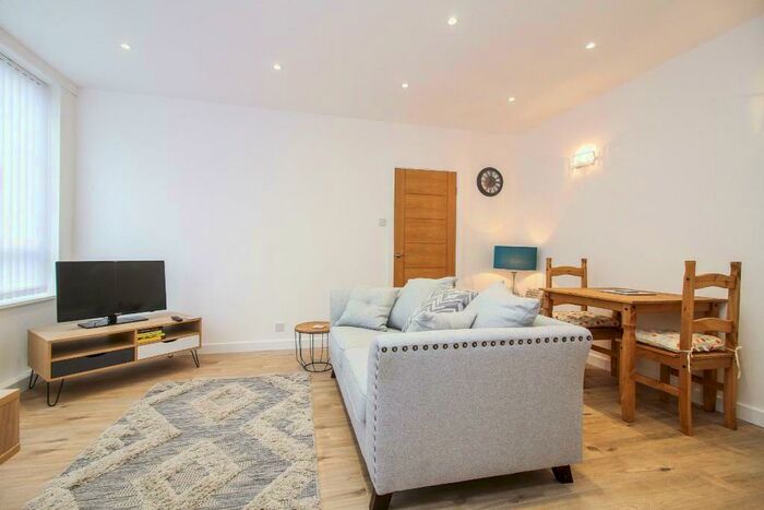 1 Bedroom Flat To Rent In Percy Gardens, Tynemouth, NE30
