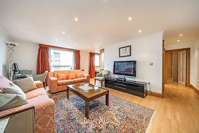 1 Bedroom Flat For Sale In The Water Gardens, Hyde Park, W2