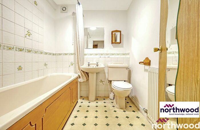 1 Bedroom Flat To Rent In Bounderby Grove, Chelmsford, CM1