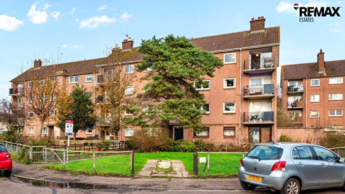 2 Bedroom Flat For Sale In Ardshiel Avenue, Edinburgh, EH4