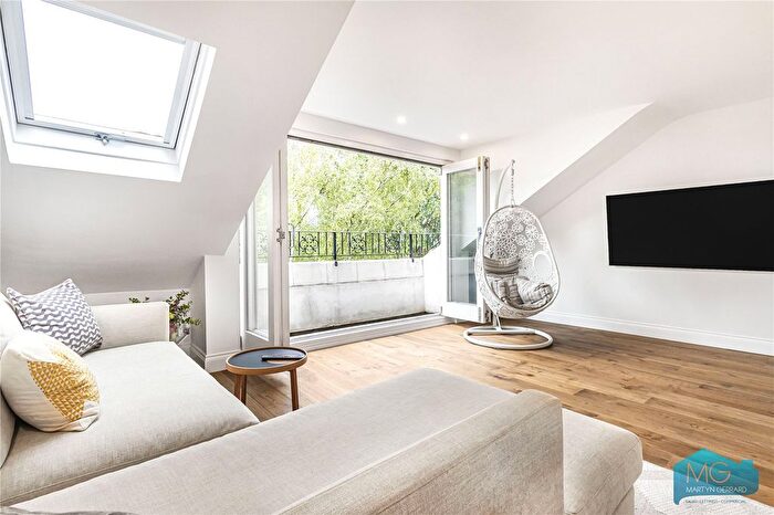 2 Bedroom Flat For Sale In Carlingford Road, Hampstead, London, NW3