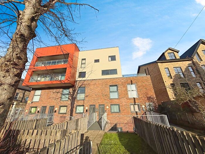 2 Bedroom Flat To Rent In Wilbraham Road, Manchester, Greater Manchester, M14