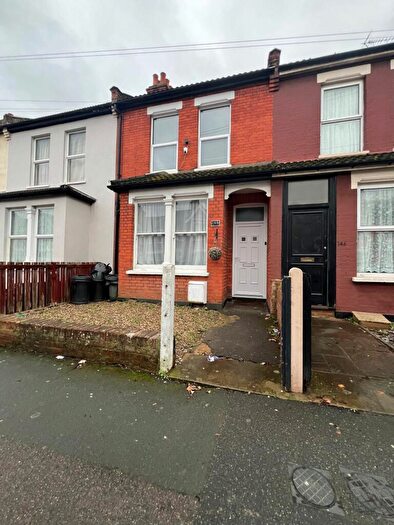 2 Bedroom Terraced House To Rent In Central Avenue, Southend-on-Sea, SS2
