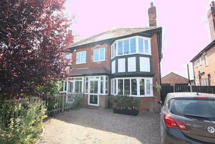 3 Bedroom Semi-Detached House To Rent In Kingsway, Cottingham, HU16