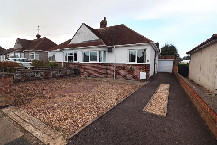 2 Bedroom Semi-Detached Bungalow To Rent In Church Hall Road, Rushden, NN10