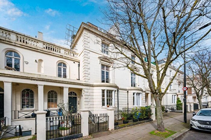 3 Bedroom Flat To Rent In Westbourne Terrace Road, Little Venice, London, W2